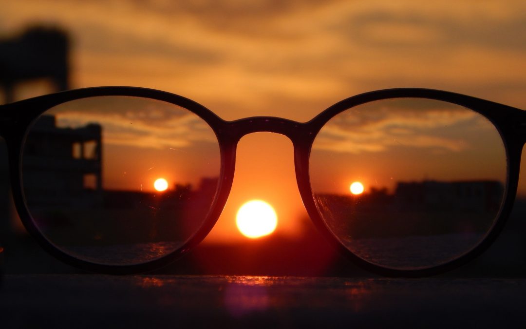 Mata Silinder (Astigmatisme): Penyebab, Tes, dan Pengobatan