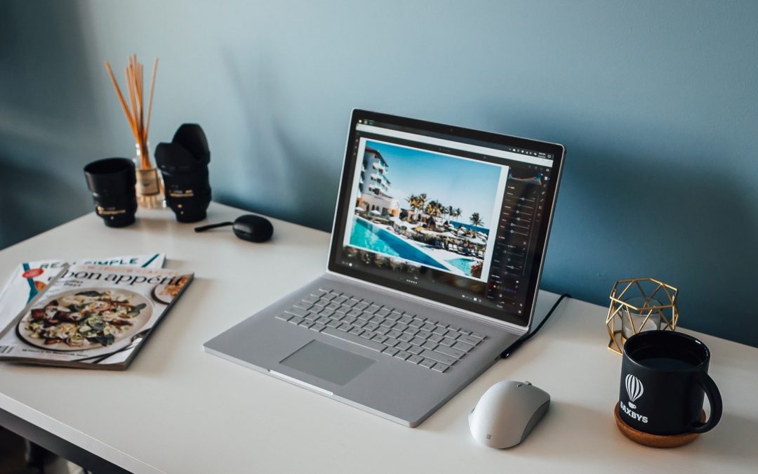 Mata lelah akibat menerapkan Work From Home!