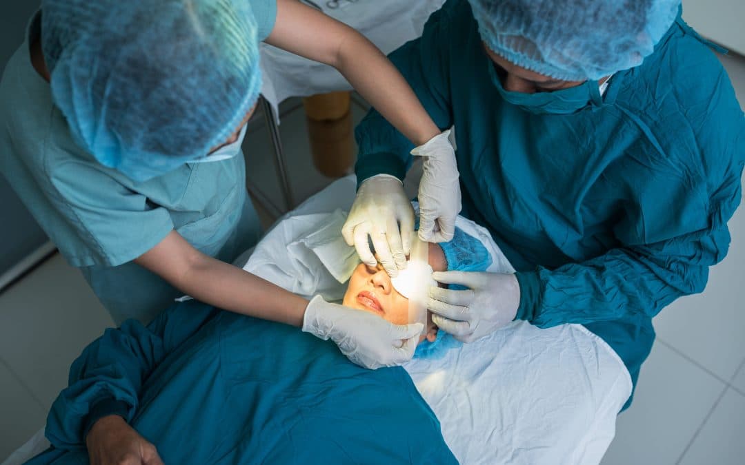 Apakah Boleh Operasi Katarak Setelah Lasik Mata?